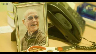 Still from the Italian We Are Flexo episode
